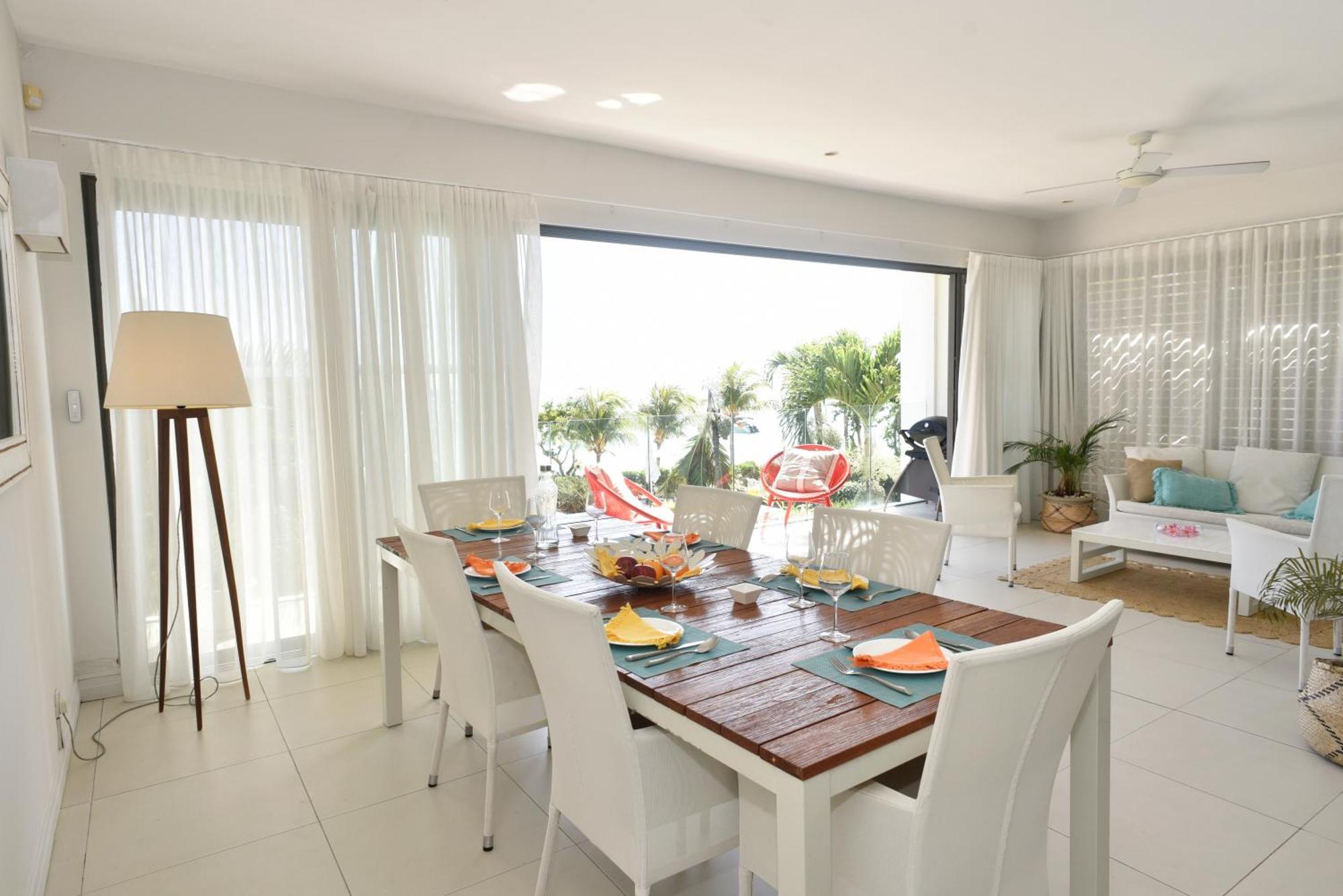 Cap Ouest Beachfront Luxury Penthouse & Apartment Flic-en-Flacq Esterno foto