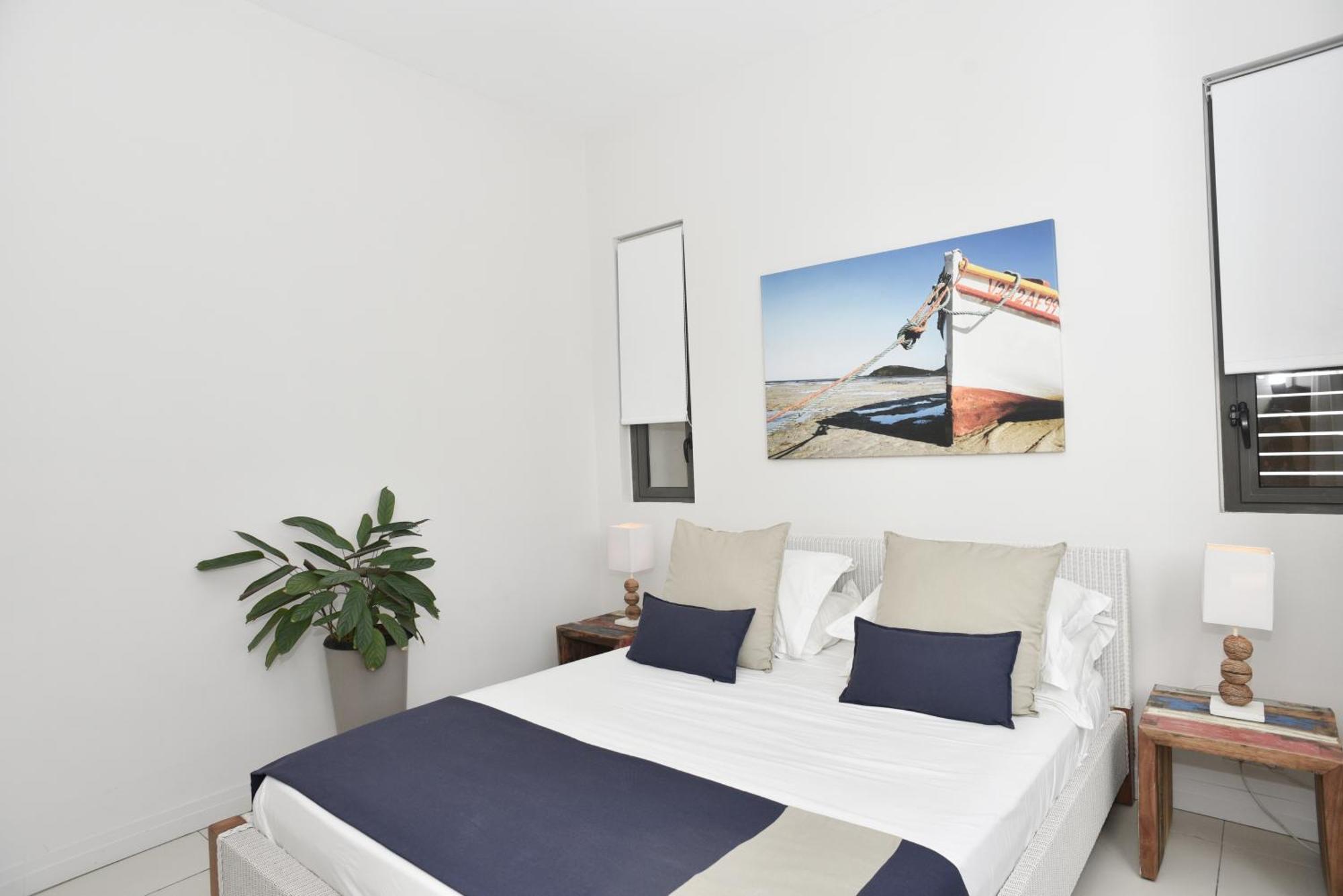 Cap Ouest Beachfront Luxury Penthouse & Apartment Flic-en-Flacq Esterno foto